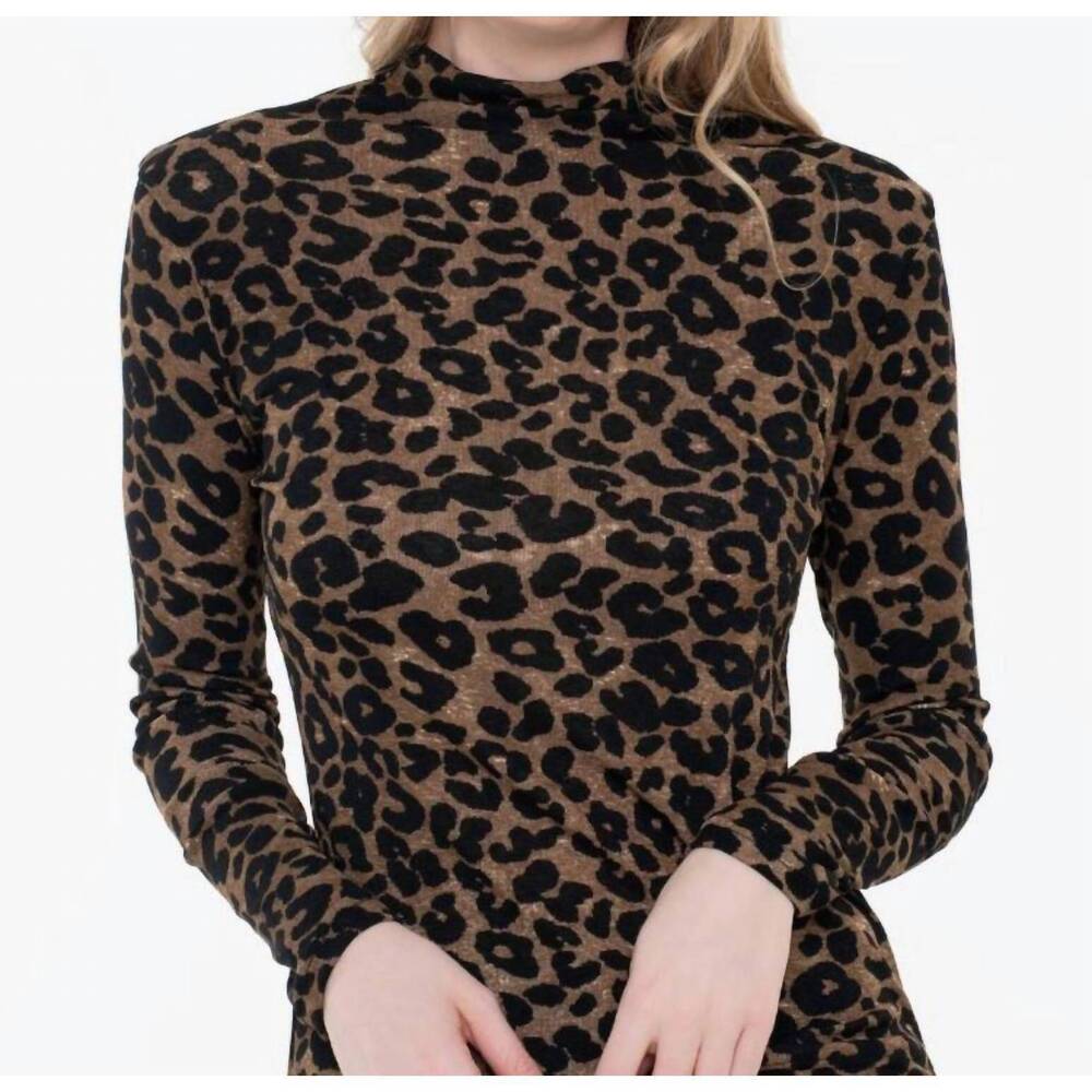 NEW MOLLY BRACKEN mock neck knit top in brown
